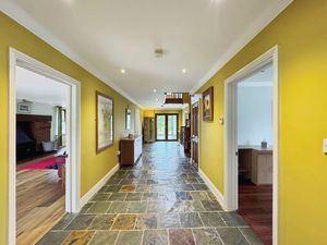 Photo 19- click for photo gallery